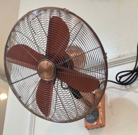quat-treo-tuong-tan-co-dien-cao-cap-qt-decor