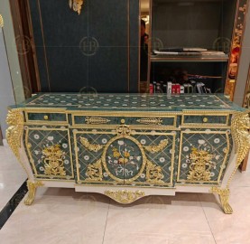 tu-ke-dat-vang-hoang-gia-tan-co-dien-nhap-khau-cao-cap