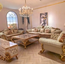 sofa-phong-cach-hoan-gia-khung-go-dat-vang-boc-ni-gam-mau-do