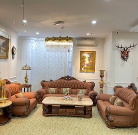 sofa-goc-hoang-gia-cho-phong-khach-chau-au