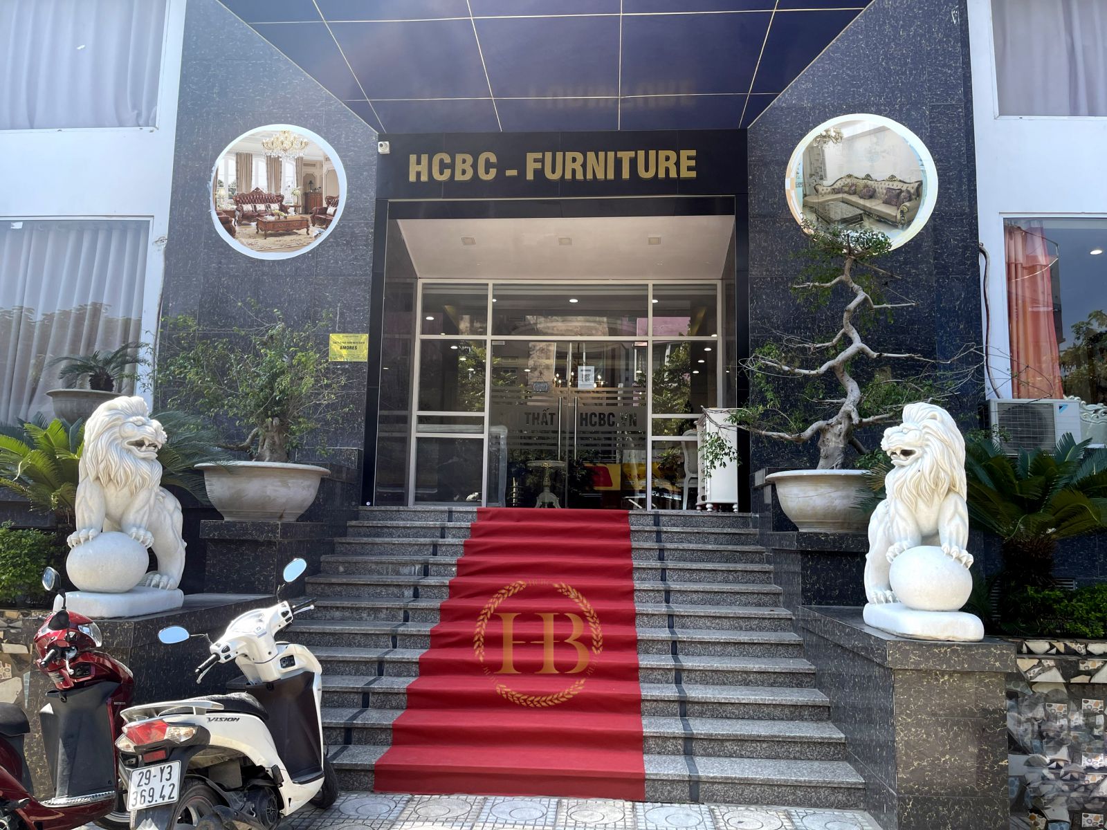 https://hcbc.vn/upload_images/images/image_haydung/hcbc%20showroom.jpg